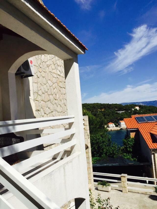 Apartment Seaview Jelsa Racic Экстерьер фото